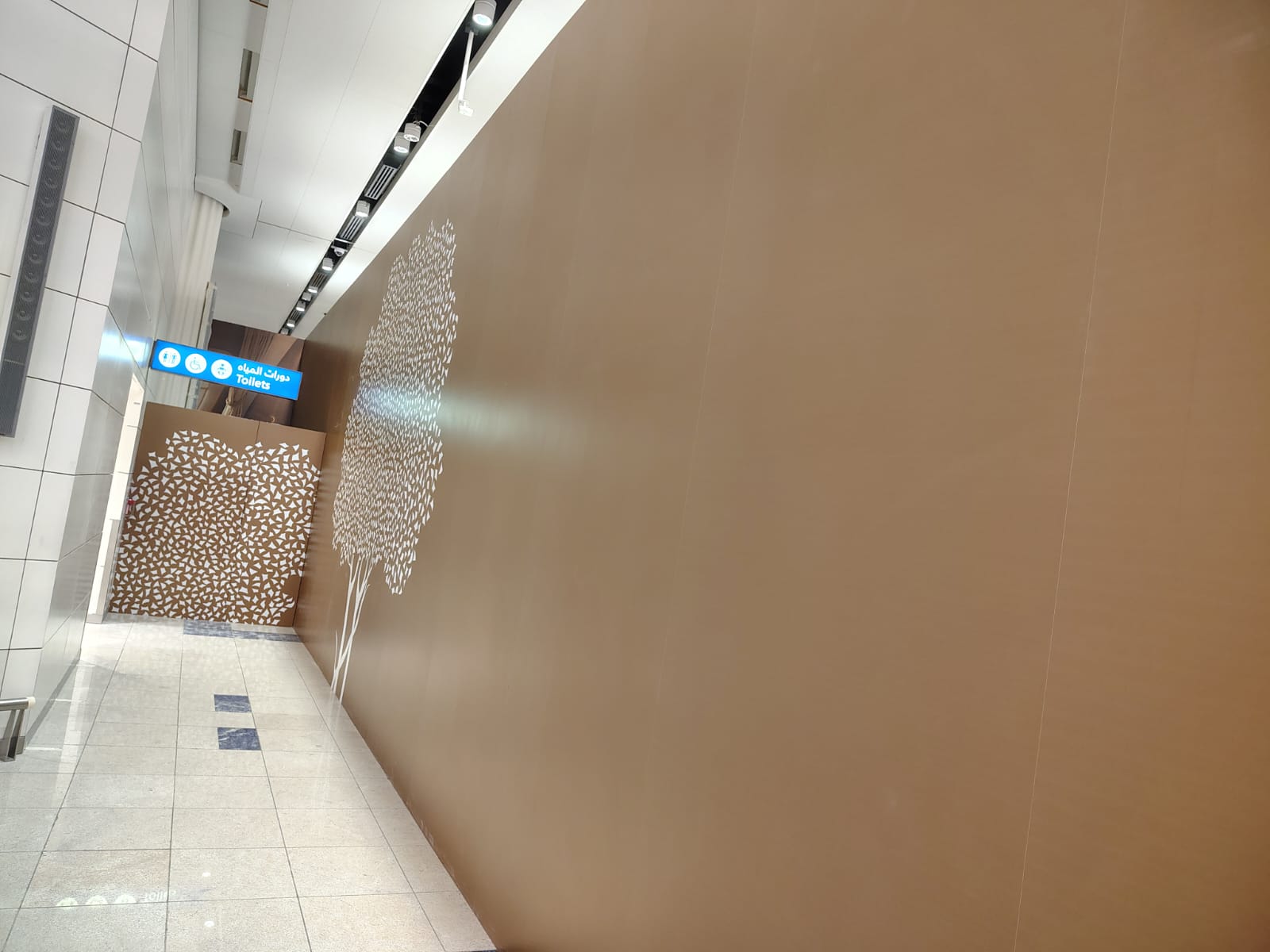 EK FIRST CLASS CHECK IN AREA @ TERMINAL 03