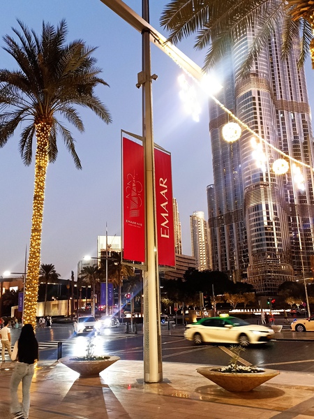 lamp post signage